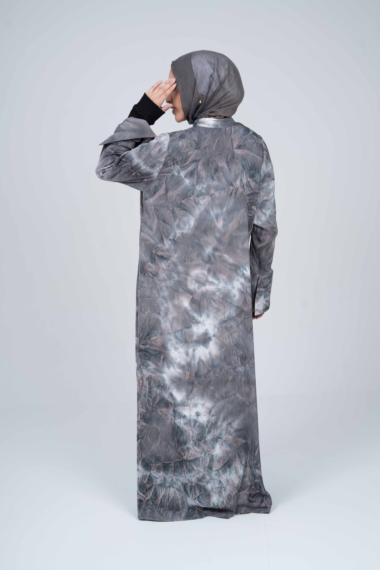 GRAY AURA ABAYA